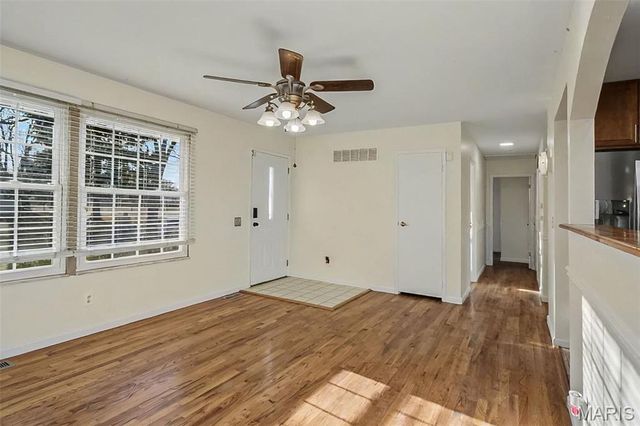 2011 Aristocrat Drive, Florissant, MO 63031