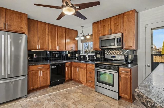 2011 Aristocrat Drive, Florissant, MO 63031