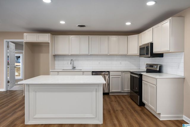 2901 TERESA AVENUE, Hueytown, AL 35023