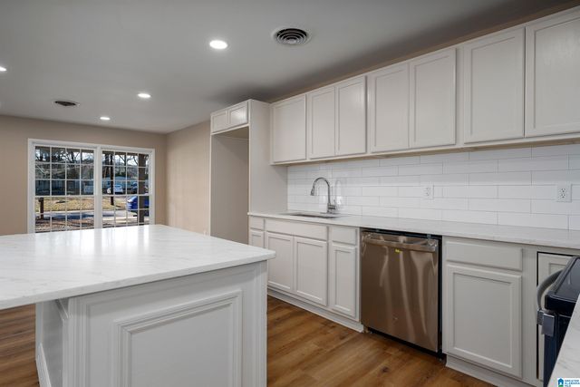 2901 TERESA AVENUE, Hueytown, AL 35023