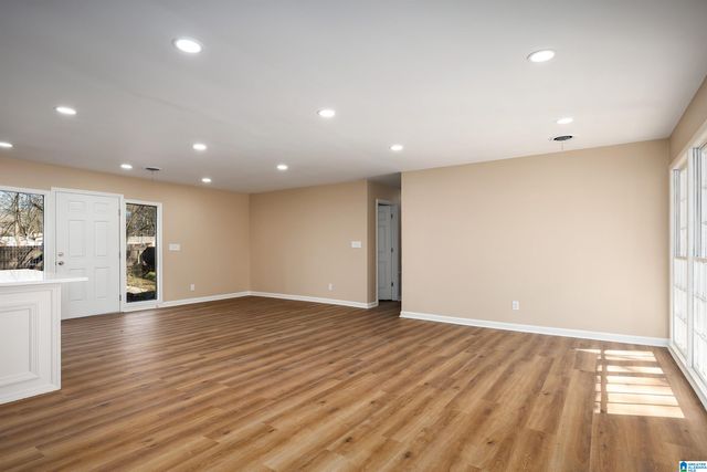 2901 TERESA AVENUE, Hueytown, AL 35023