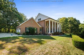 225 Brooke Lane, Nitro, WV 25143