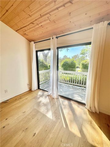 11 Rocky, Irvine, CA 92612