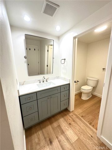 11 Rocky, Irvine, CA 92612