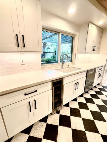 11 Rocky, Irvine, CA 92612