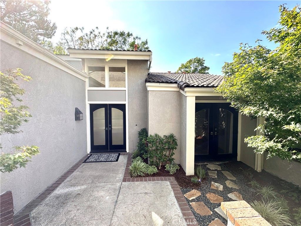 11 Rocky, Irvine, CA 92612