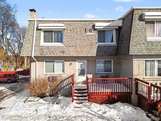 150 Ladd Road, Walled Lake, MI 48390