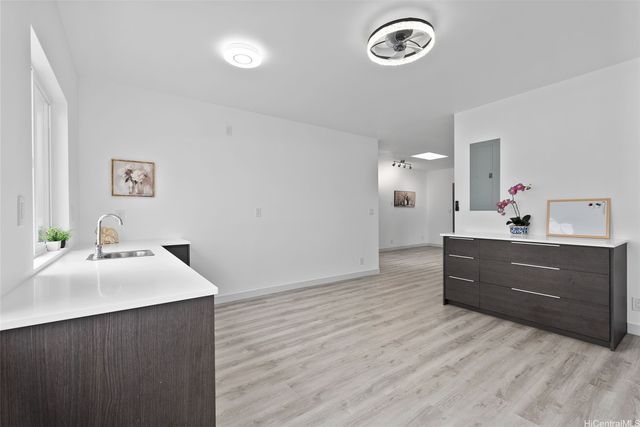 315 Hanakoa Street, Honolulu, HI 96825