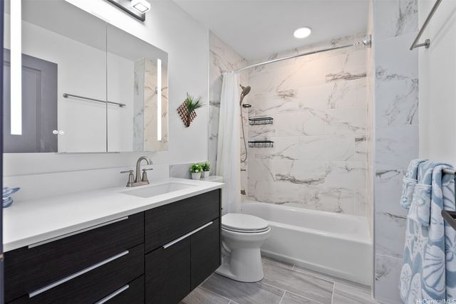 315 Hanakoa Street, Honolulu, HI 96825