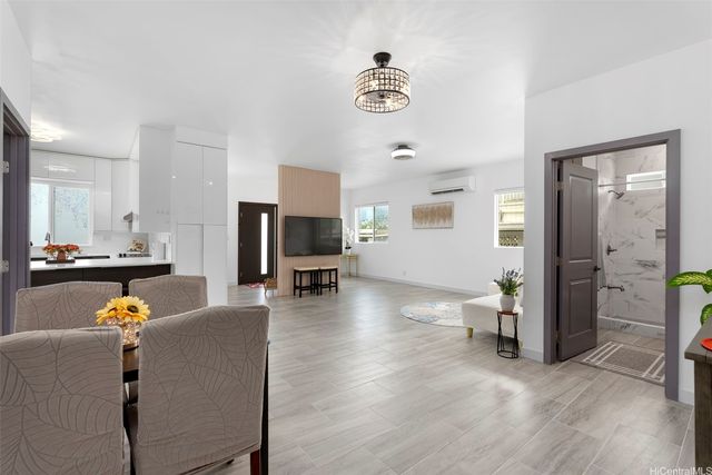 315 Hanakoa Street, Honolulu, HI 96825