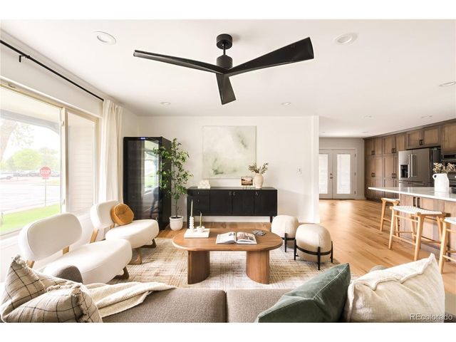 6928 S Columbine Way, Centennial, CO 80122