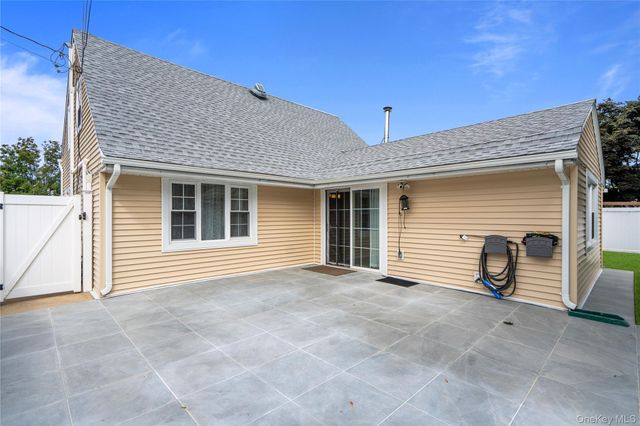 79 Albatross Road, Levittown, NY 11756
