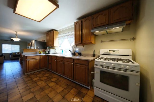 953 S Hollins Street, Los Angeles, CA 90023