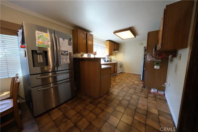 953 S Hollins Street, Los Angeles, CA 90023