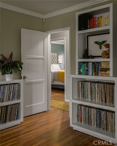 17641 Kittridge, Los Angeles, CA 91406