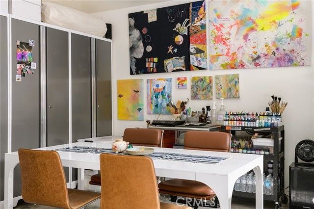 17641 Kittridge, Los Angeles, CA 91406