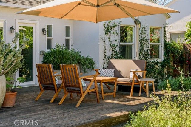 17641 Kittridge, Los Angeles, CA 91406