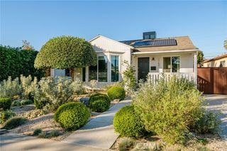 17641 Kittridge, Los Angeles, CA 91406