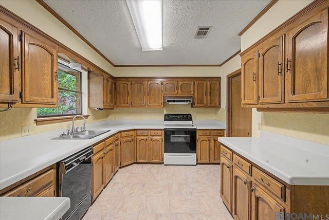 12720 Triple B Rd, Greenwell Springs, LA 70739