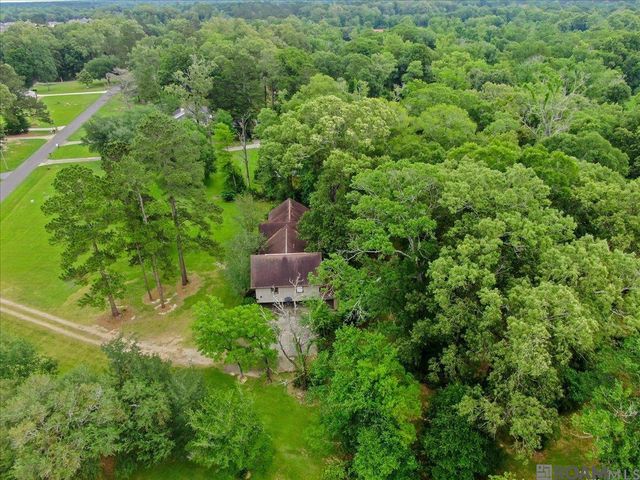 12720 Triple B Rd, Greenwell Springs, LA 70739
