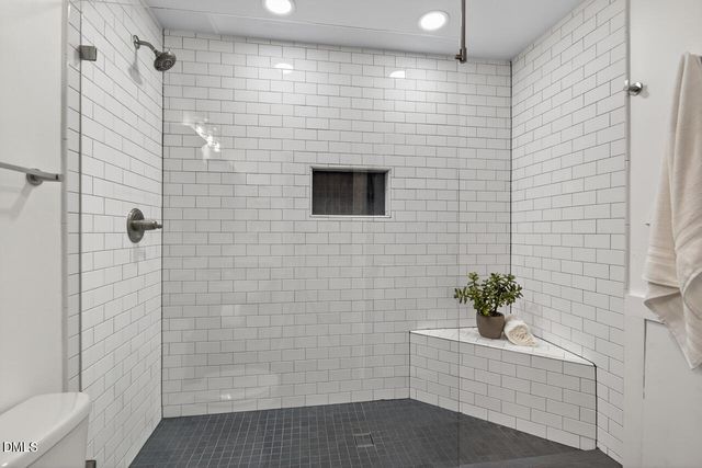 9 Drakesway Court, Durham, NC 27713