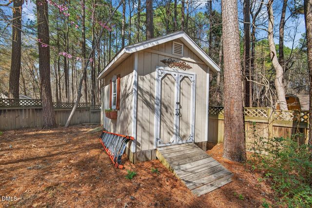 9 Drakesway Court, Durham, NC 27713