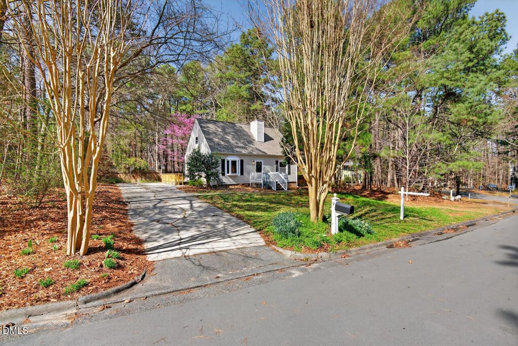 9 Drakesway Court, Durham, NC 27713