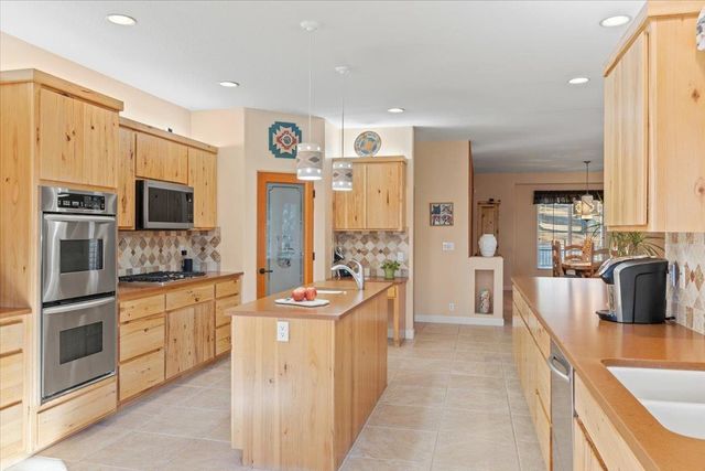 10450 S Ponderosa Way, Rough And Ready, CA 95975