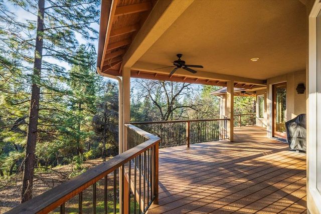 10450 S Ponderosa Way, Rough And Ready, CA 95975