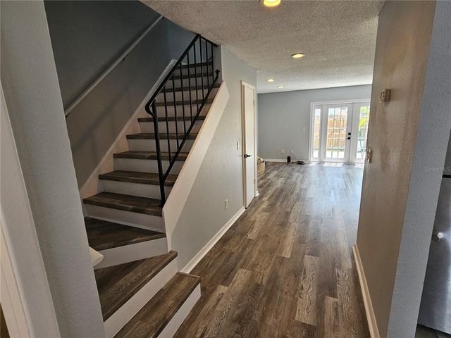 13817 STONE MILL WAY, Tampa, FL 33613