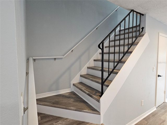 13817 STONE MILL WAY, Tampa, FL 33613