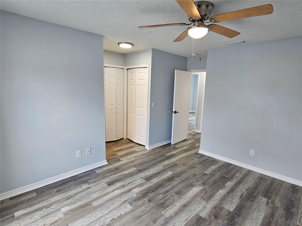 Image 16 of property listing at 13817 STONE MILL WAY, Tampa, FL 33613