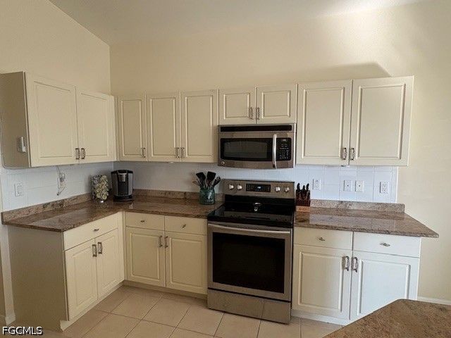 11807 Bayport LN 204, Fort Myers, FL 33908
