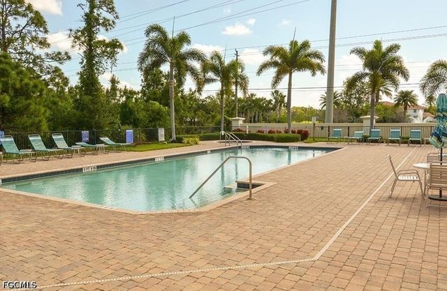 11807 Bayport LN 204, Fort Myers, FL 33908