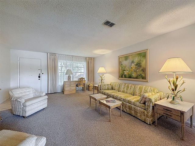 1446 QUEEN ANNE BOULEVARD, Palm Harbor, FL 34684