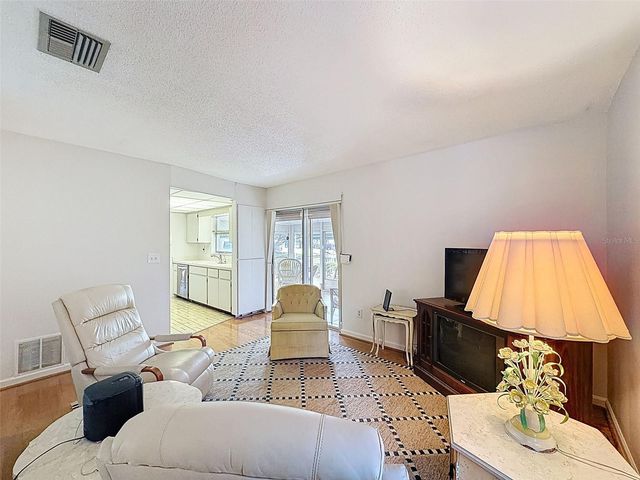 1446 QUEEN ANNE BOULEVARD, Palm Harbor, FL 34684