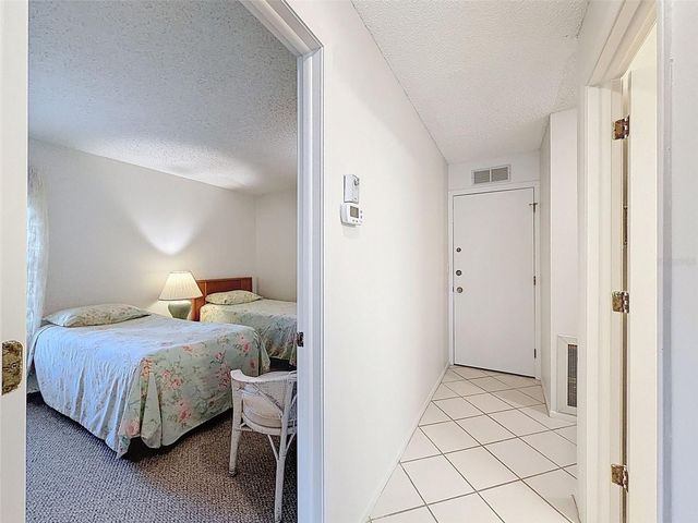 1446 QUEEN ANNE BOULEVARD, Palm Harbor, FL 34684