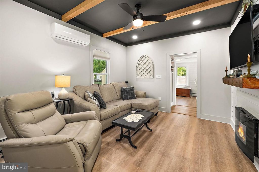 Image 15 of property listing at 10702 BISHOPVILLE RD, Bishopville, MD 21813