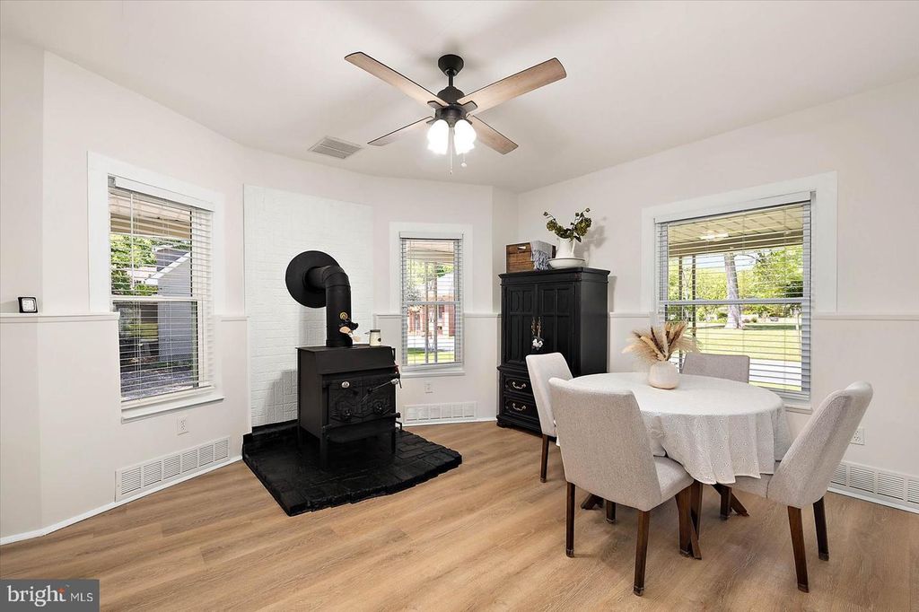 Image 19 of property listing at 10702 BISHOPVILLE RD, Bishopville, MD 21813