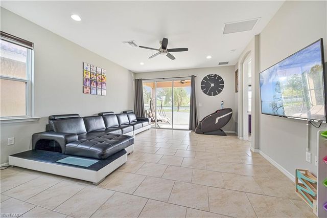 3587 Brittons CT, Fort Myers, FL 33916