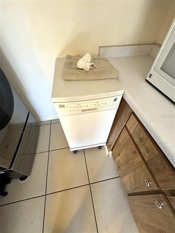 4835 164TH AVENUE N, Clearwater, FL 33762