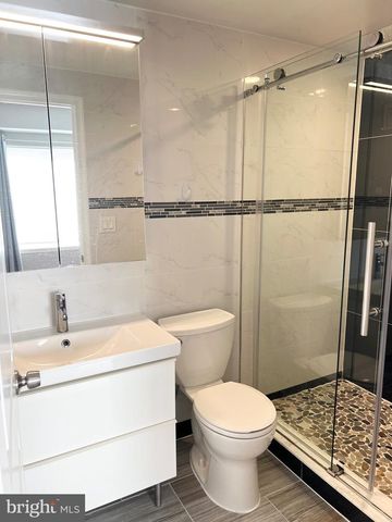 1000 MOUNT VERNON ST, Philadelphia, PA 19123