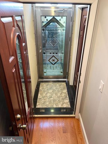 1000 MOUNT VERNON ST, Philadelphia, PA 19123