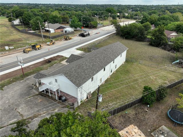 611 W Spring Valley Road, Hewitt, TX 76643
