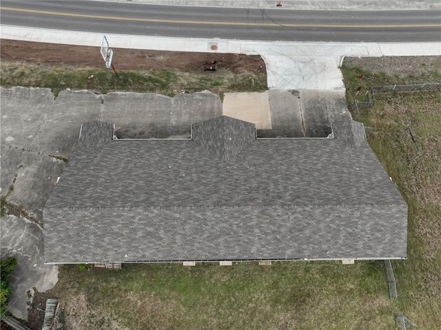 611 W Spring Valley Road, Hewitt, TX 76643