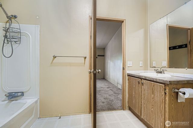 733 8TH Street NE, Auburn, WA 98002