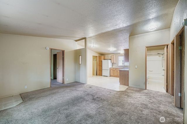 733 8TH Street NE, Auburn, WA 98002