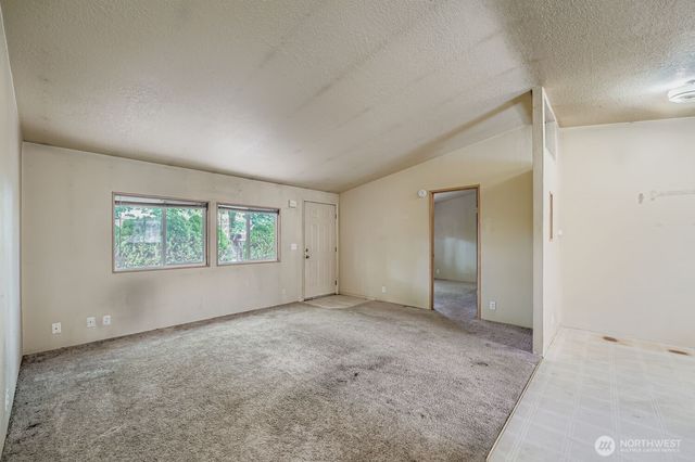 733 8TH Street NE, Auburn, WA 98002