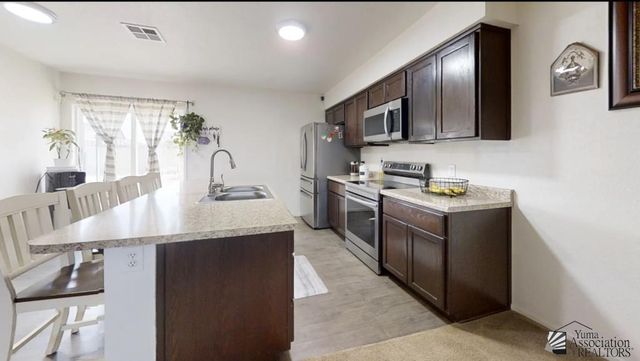 7805 E 45 St, Yuma, AZ 85365