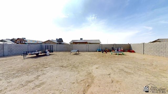 7805 E 45 St, Yuma, AZ 85365